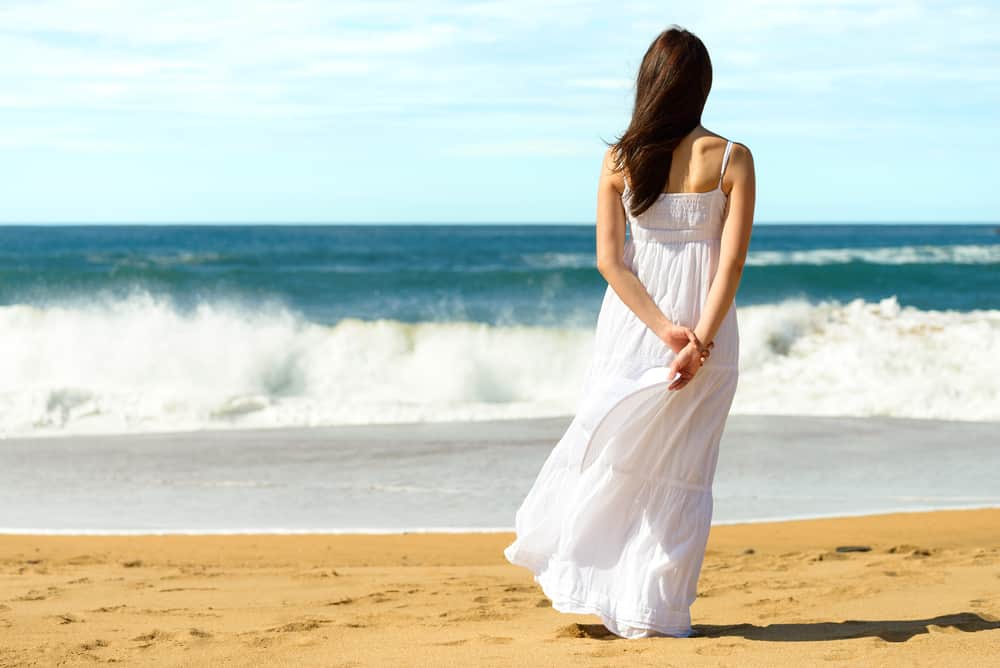 dream of white dress