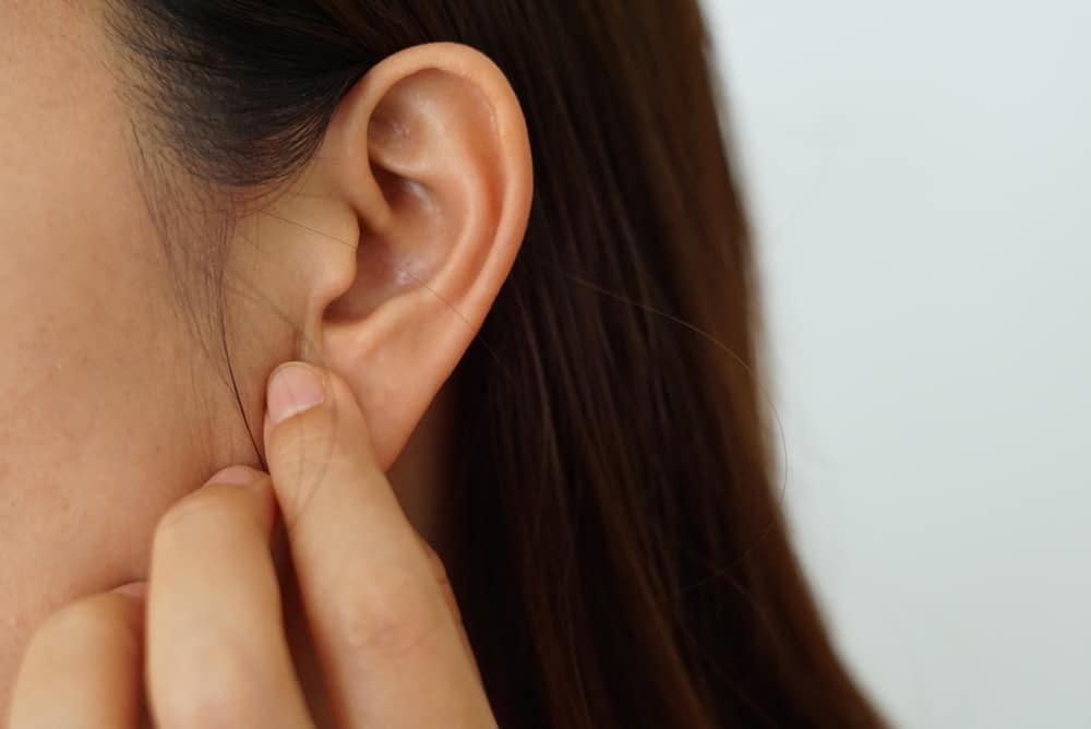 what does it mean when your left ear is hot